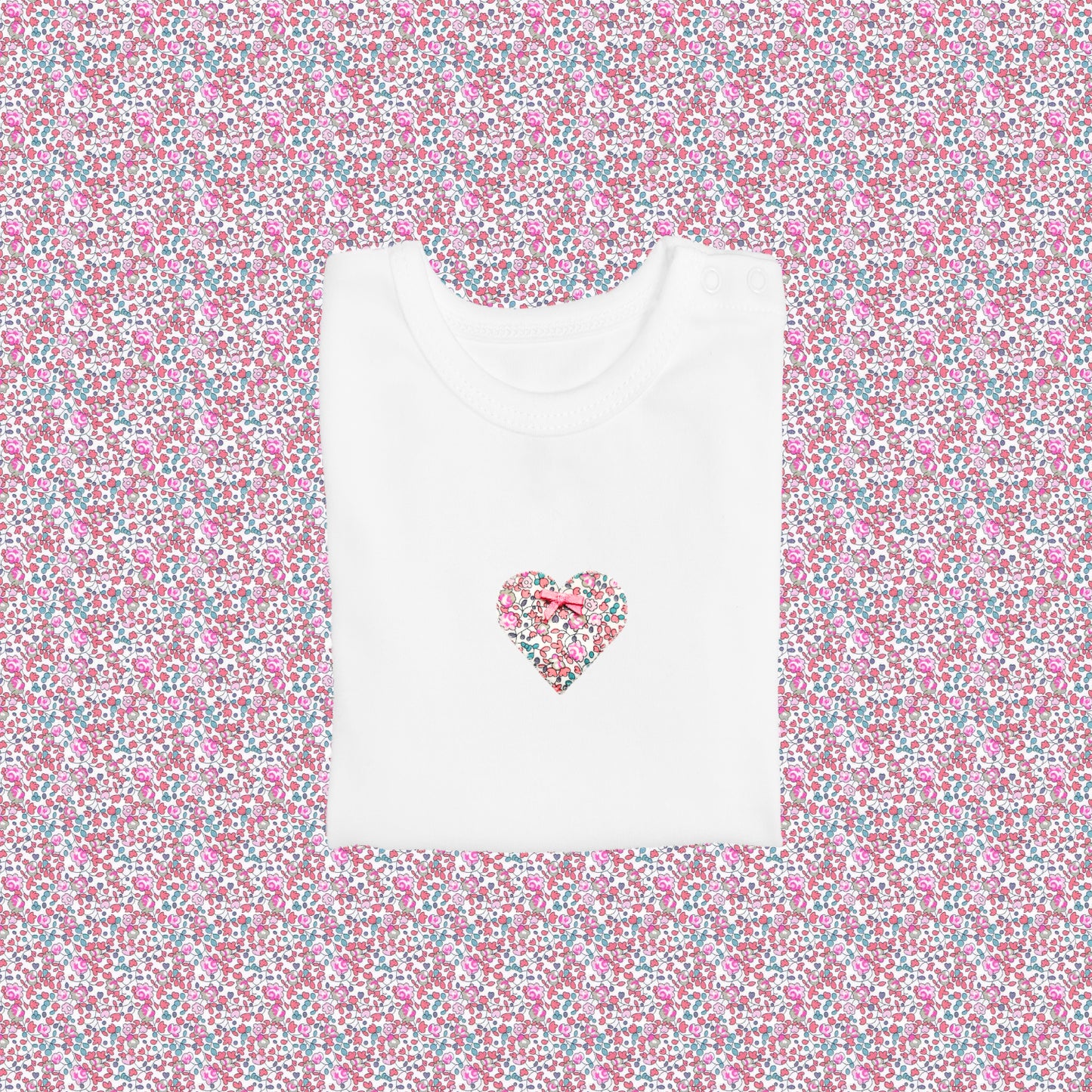 Short Sleeve T-Shirt - Heart Light Pink